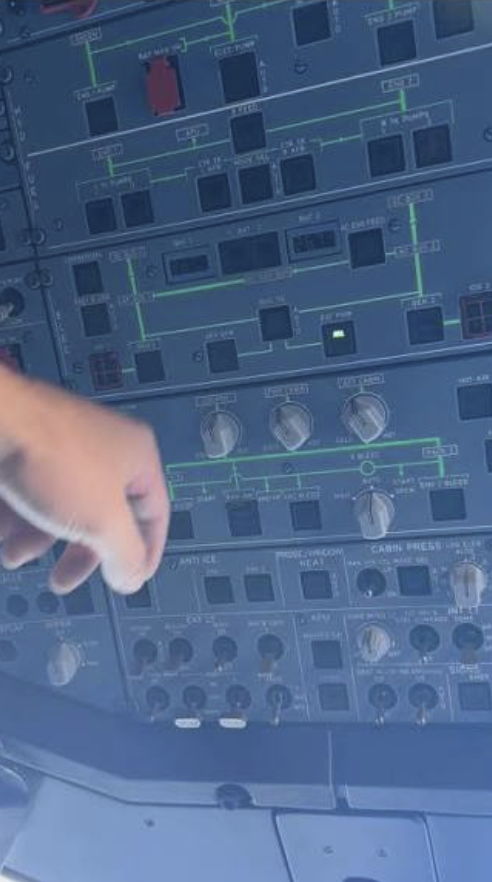 A320 Cockpit / Aircraft